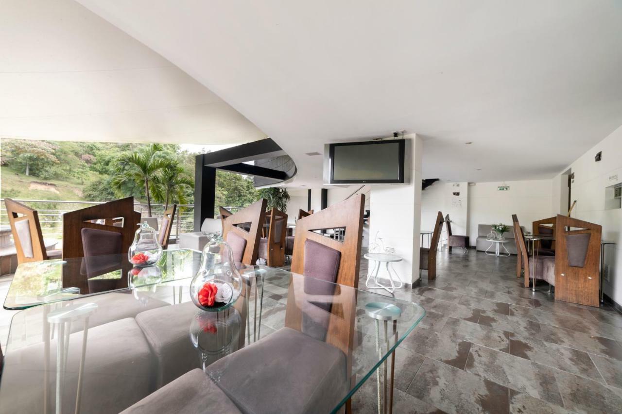 Ayenda 1236 Platinum Plaza Hotell Medellín Exteriör bild